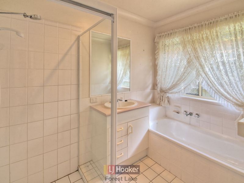 32 Ornata Place, Forest Lake QLD 4078