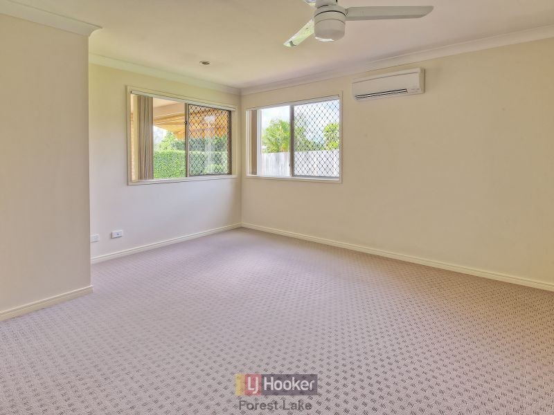 5 Parkside Place, Forest Lake QLD 4078