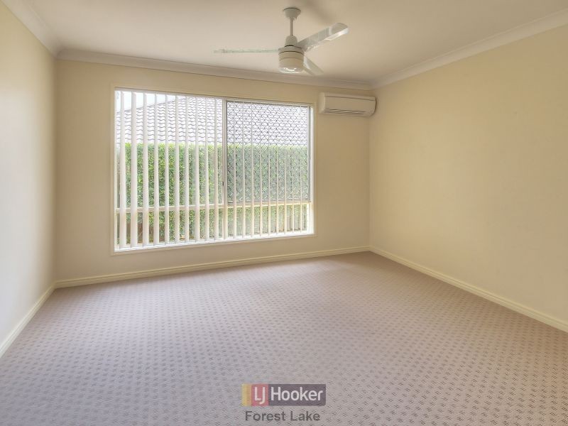 5 Parkside Place, Forest Lake QLD 4078