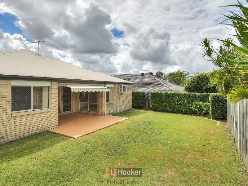 5 Parkside Place, Forest Lake QLD 4078