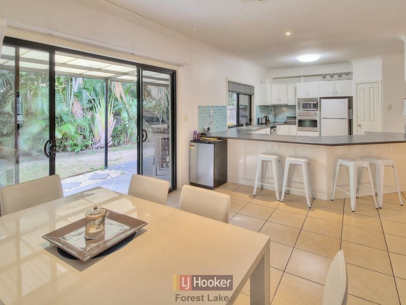 34 Mapleton Crescent, Forest Lake QLD 4078