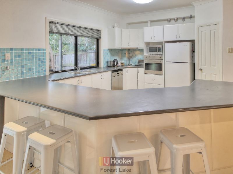 34 Mapleton Crescent, Forest Lake QLD 4078