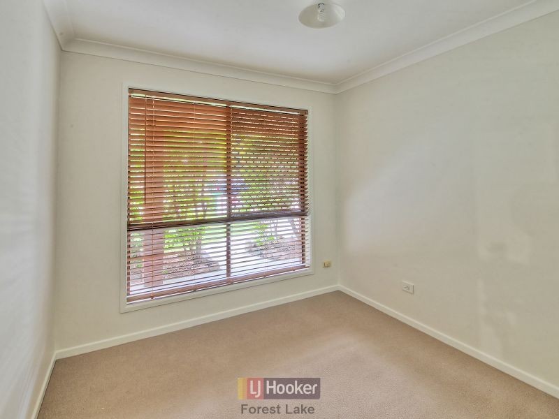5 Holcus Court, Crestmead QLD 4132