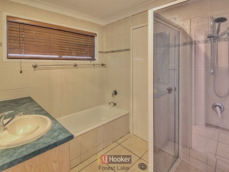 5 Holcus Court, Crestmead QLD 4132