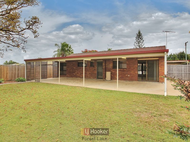 5 Holcus Court, Crestmead QLD 4132