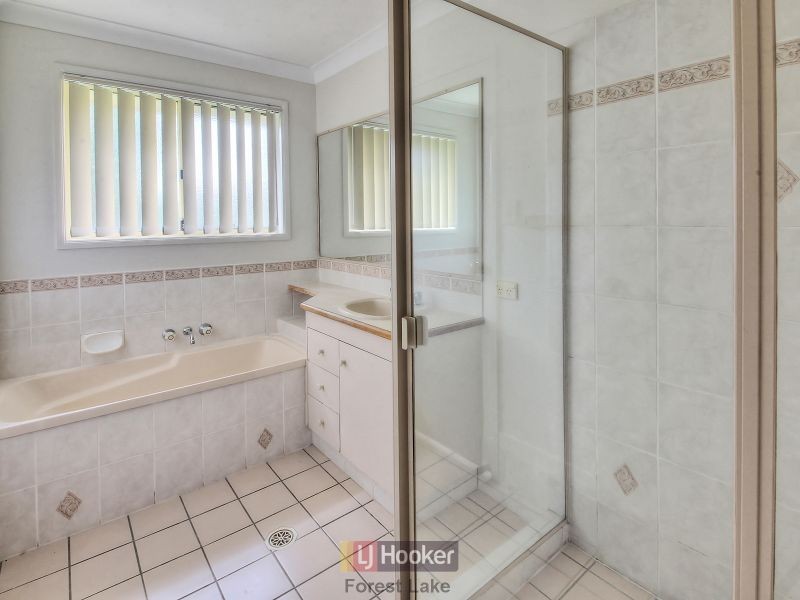 24 Beamont Place, Forest Lake QLD 4078