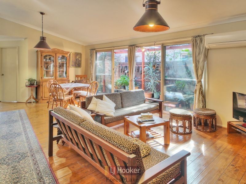 11 Beamont Place, Forest Lake QLD 4078