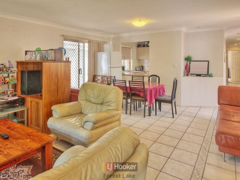 6 Summerhill Place, Forest Lake QLD 4078