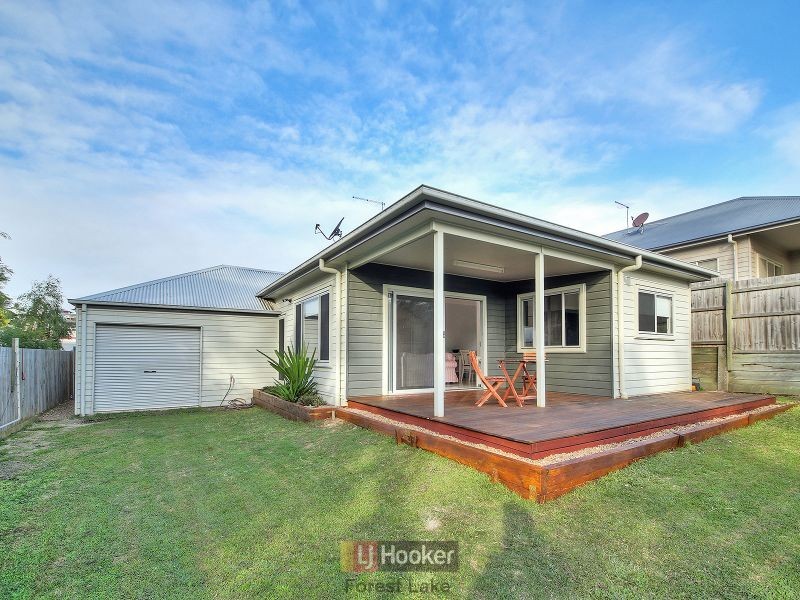 10 Skyline Avenue, Springfield Lakes QLD 4300