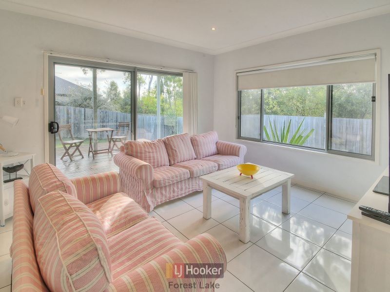 10 Skyline Avenue, Springfield Lakes QLD 4300