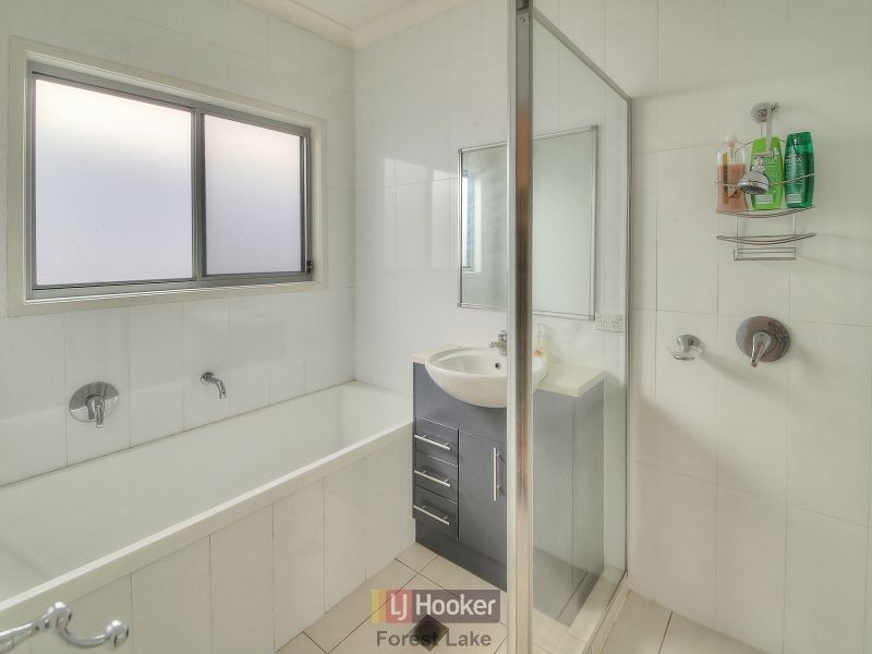 10 Skyline Avenue, Springfield Lakes QLD 4300