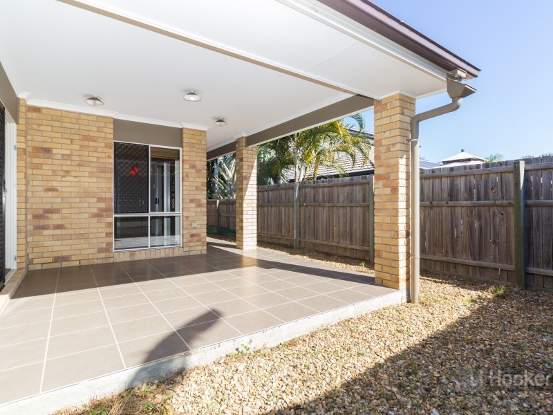 33 Hawthorne Street, Forest Lake QLD 4078