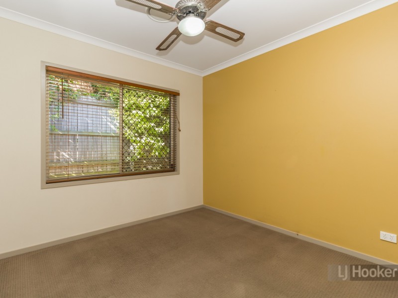 33 Hawthorne Street, Forest Lake QLD 4078