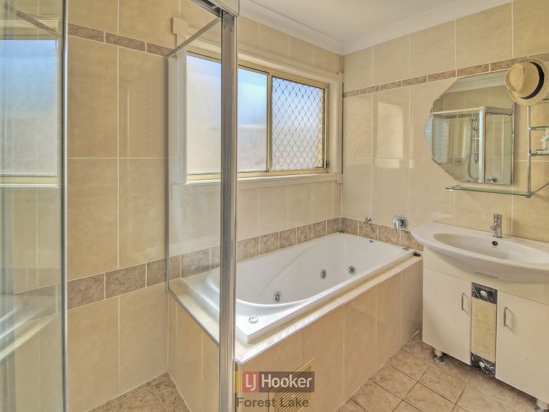 55 Snowy River Circuit, Forest Lake QLD 4078