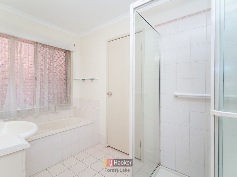 60 Flinders Crescent, Forest Lake QLD 4078