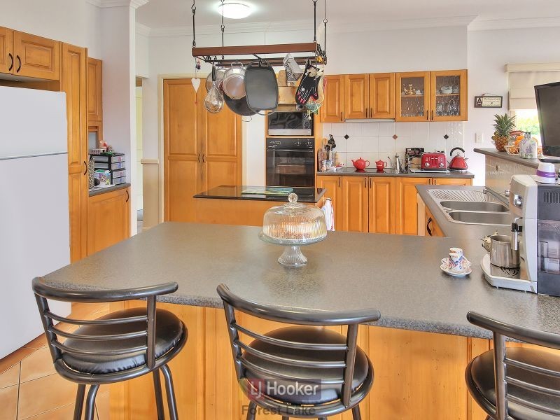 4 Lilydale Place, Forest Lake QLD 4078