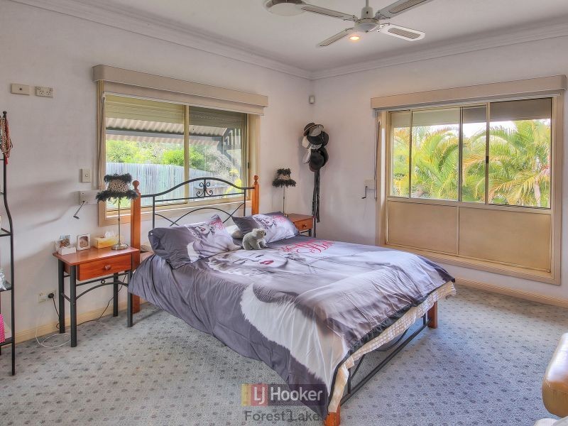 4 Lilydale Place, Forest Lake QLD 4078