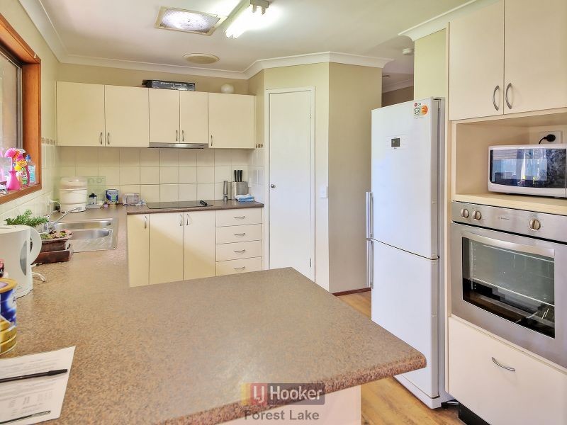 107 Hazelton Street, Riverhills QLD 4074