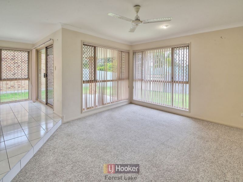 53 Serrata Circuit, Forest Lake QLD 4078