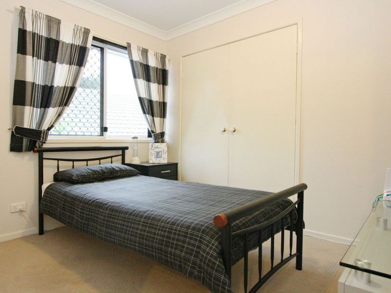 16 Lawson Place, Forest Lake QLD 4078