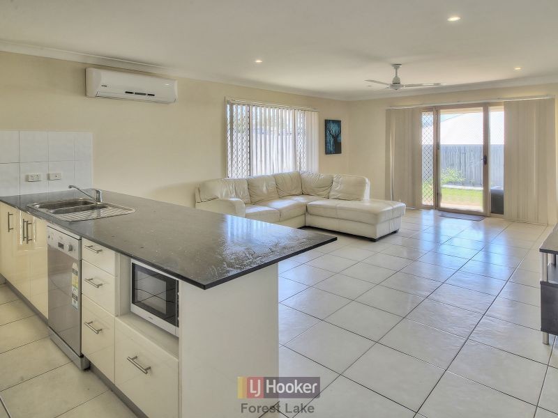 43 Geranium Drive, Springfield Lakes QLD 4300