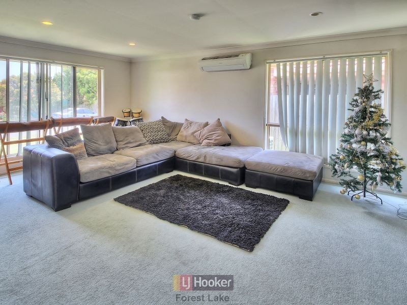 28 Sherwood Place, Forest Lake QLD 4078