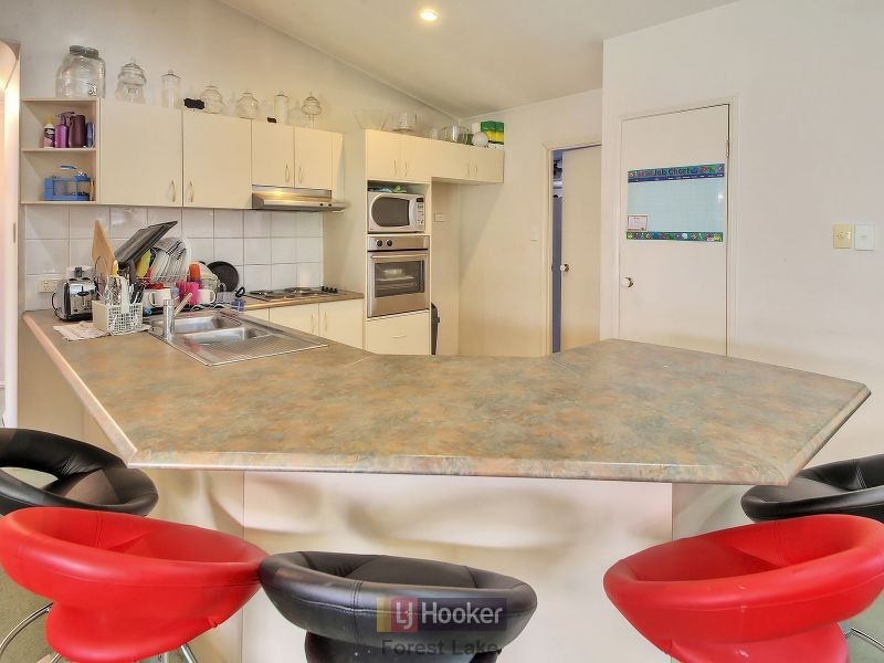 28 Sherwood Place, Forest Lake QLD 4078