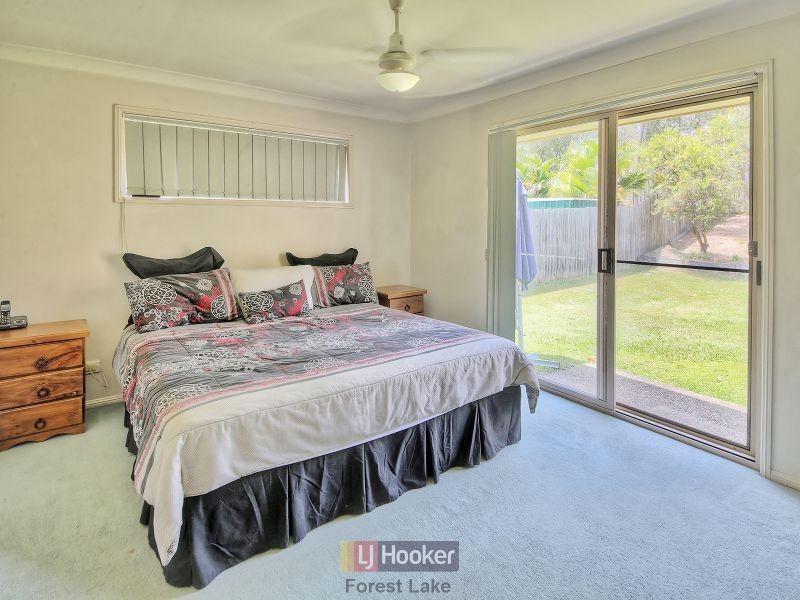 28 Sherwood Place, Forest Lake QLD 4078