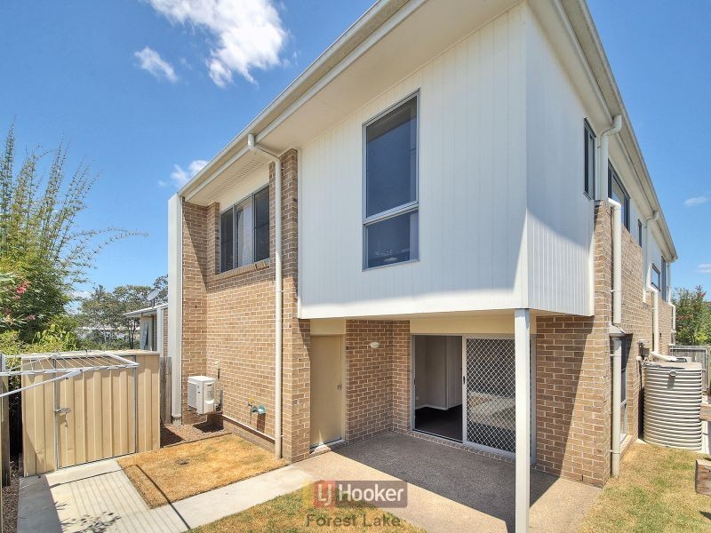 8 McCabe Street, Springfield Lakes QLD 4300