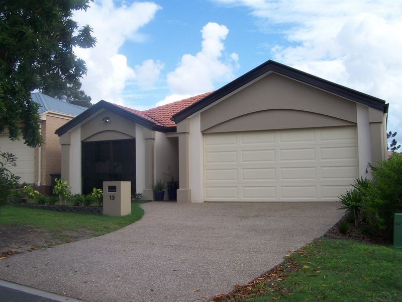 13 Santa Cruz Place, Forest Lake QLD 4078
