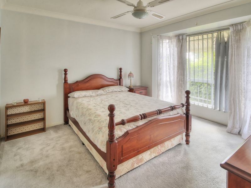 70 Jindabyne Circuit, Forest Lake QLD 4078