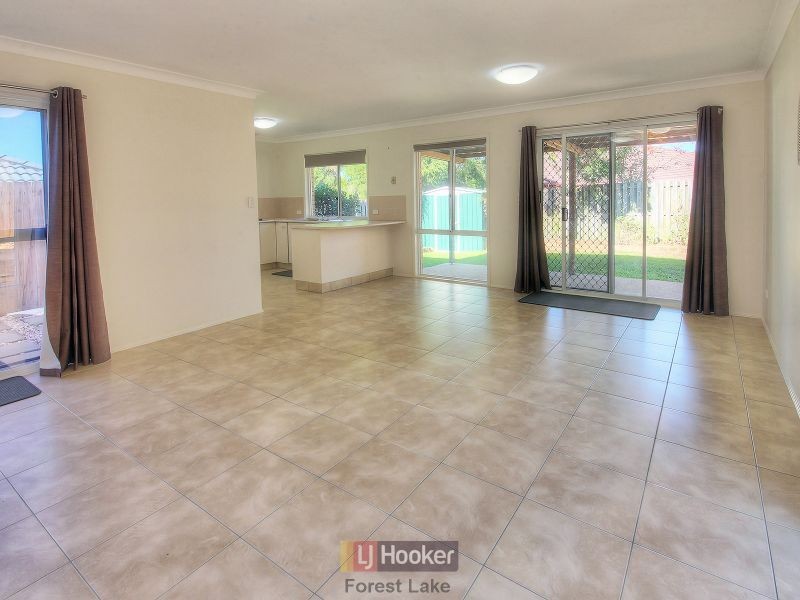 6 Bishop Street, Forest Lake QLD 4078