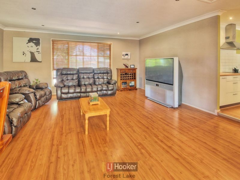 11 Terranora Place, Forest Lake QLD 4078