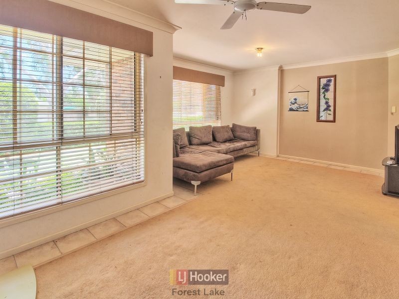 11 Terranora Place, Forest Lake QLD 4078