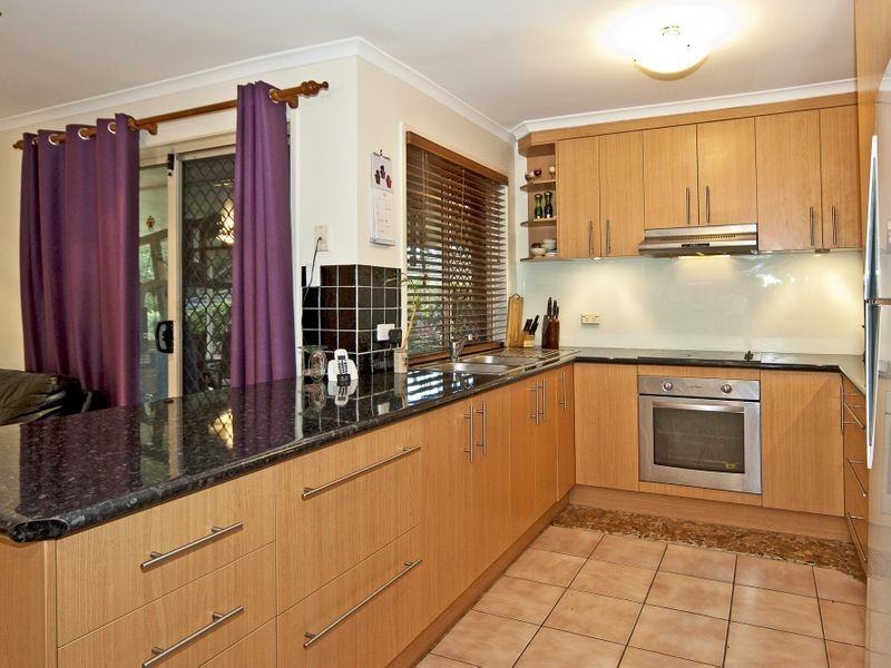 2 Napier Place, Forest Lake QLD 4078