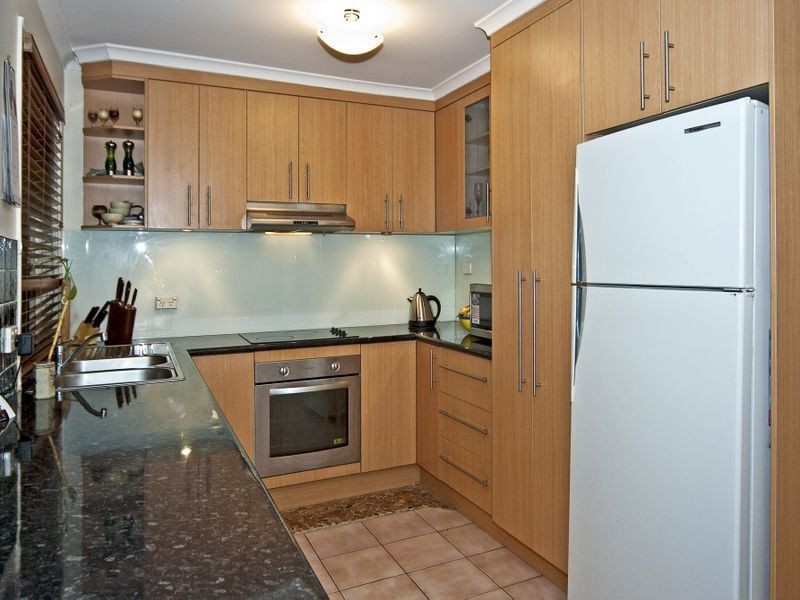 2 Napier Place, Forest Lake QLD 4078