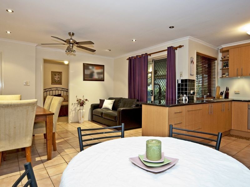 2 Napier Place, Forest Lake QLD 4078