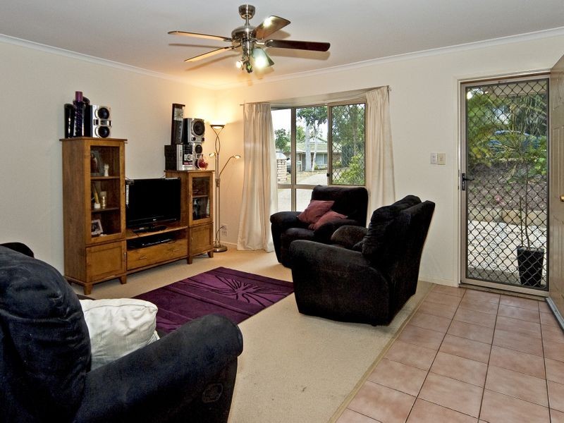 2 Napier Place, Forest Lake QLD 4078