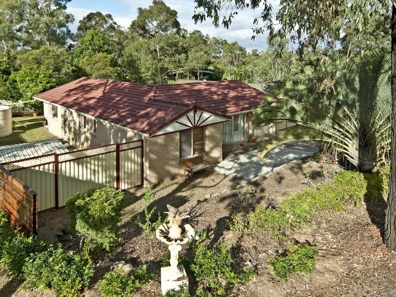 2 Napier Place, Forest Lake QLD 4078