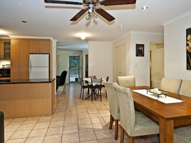 2 Napier Place, Forest Lake QLD 4078