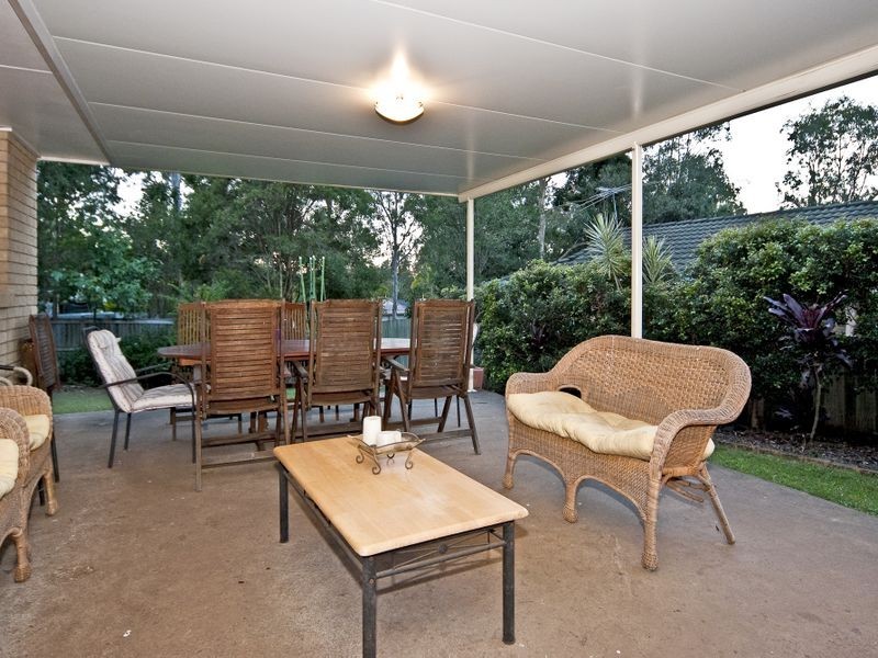 2 Napier Place, Forest Lake QLD 4078