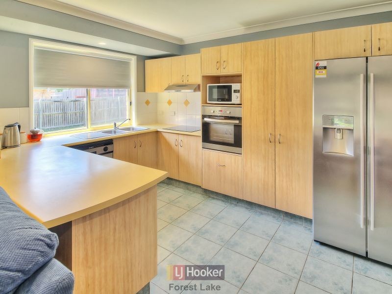 23 Bullen Circuit, Forest Lake QLD 4078