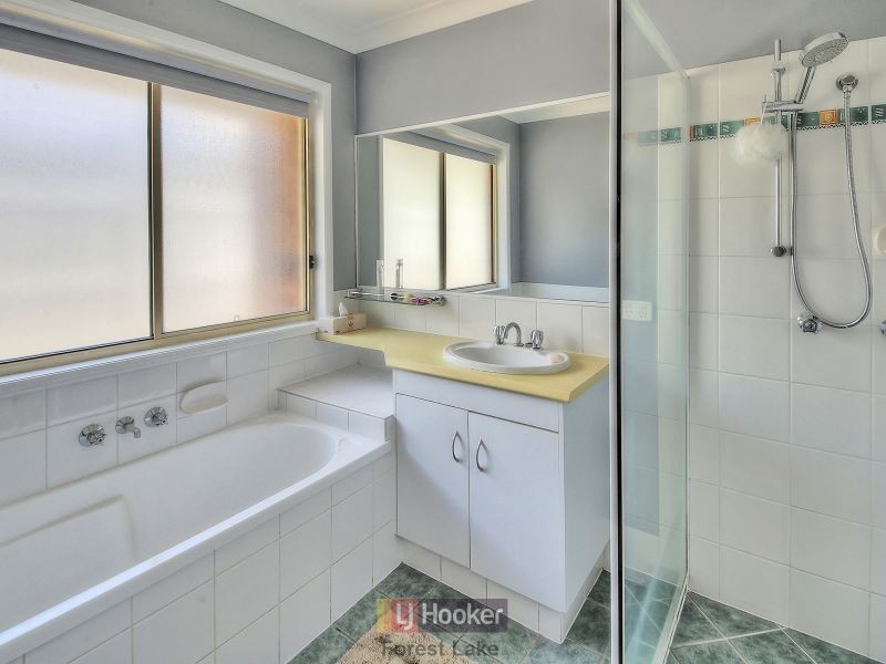 23 Bullen Circuit, Forest Lake QLD 4078