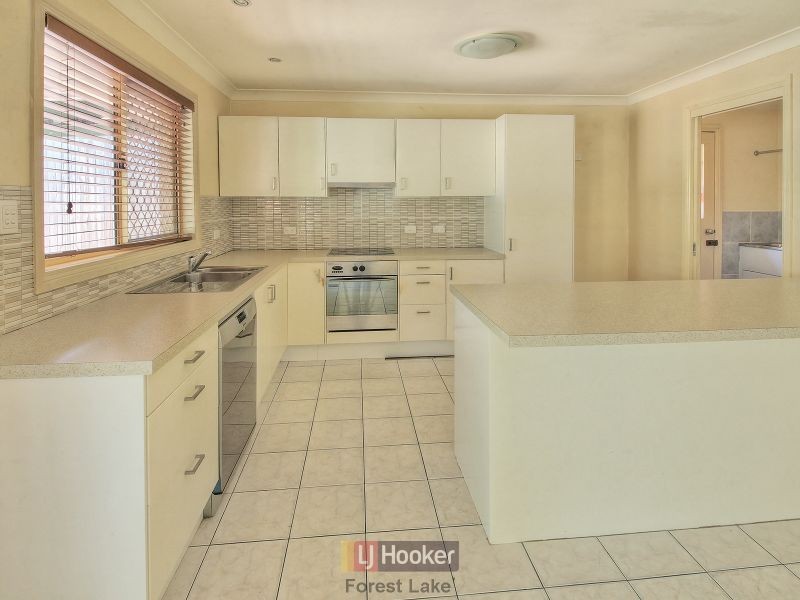 40 Glengyle Place, Forest Lake QLD 4078