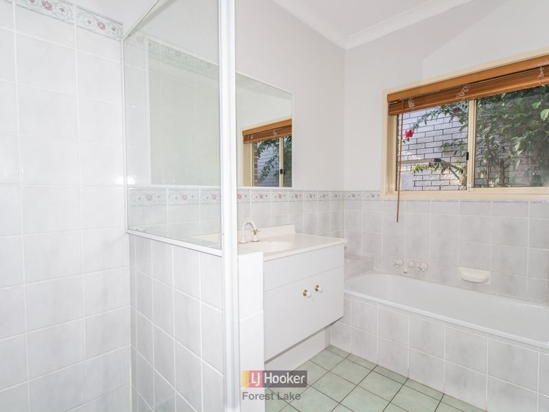 22 Hoop Place, Forest Lake QLD 4078