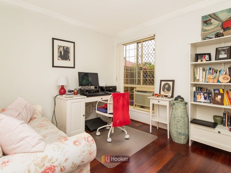 1 Honeysuckle Place, Forest Lake QLD 4078