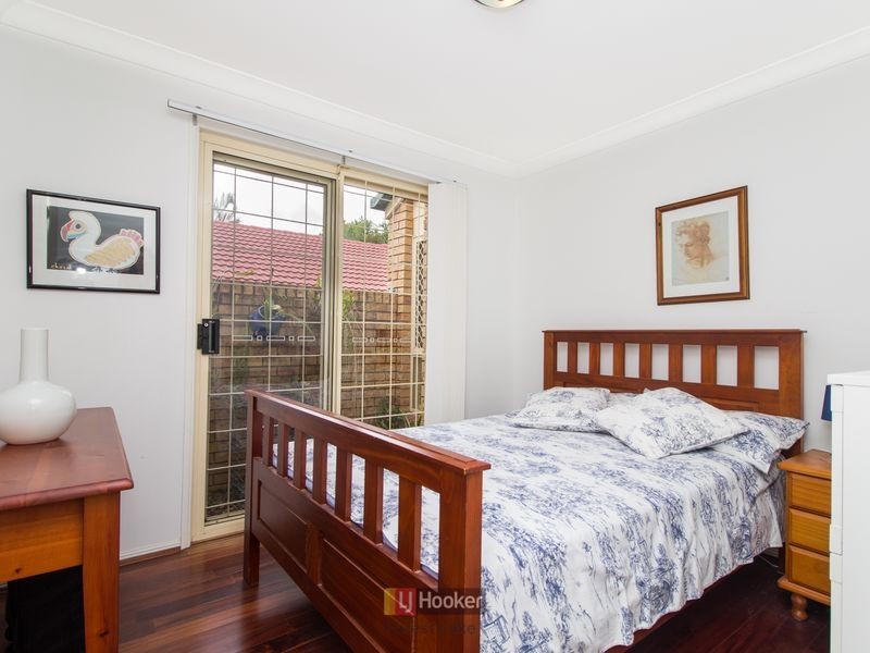 1 Honeysuckle Place, Forest Lake QLD 4078