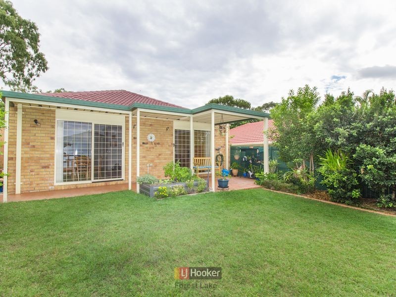 1 Honeysuckle Place, Forest Lake QLD 4078