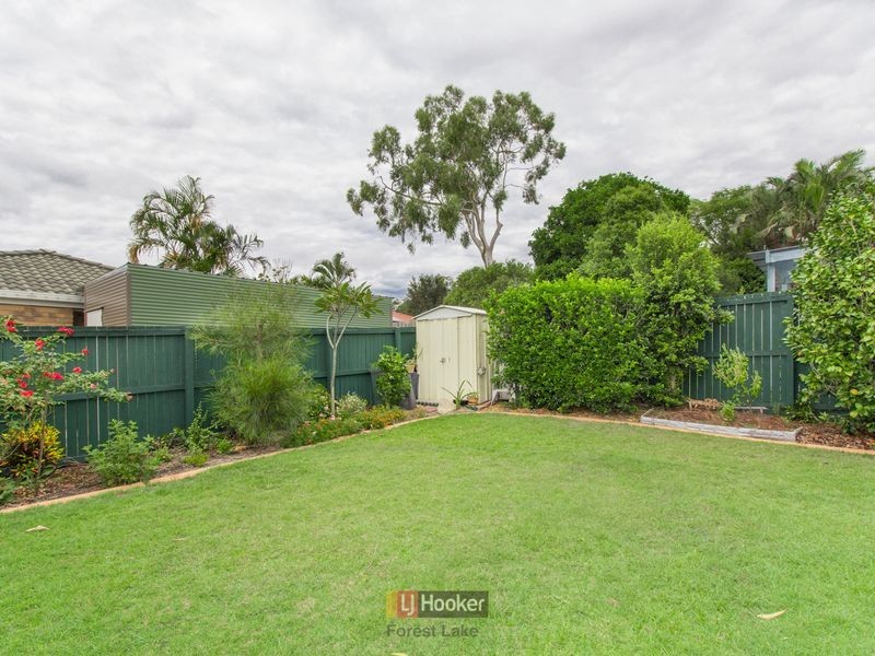 1 Honeysuckle Place, Forest Lake QLD 4078
