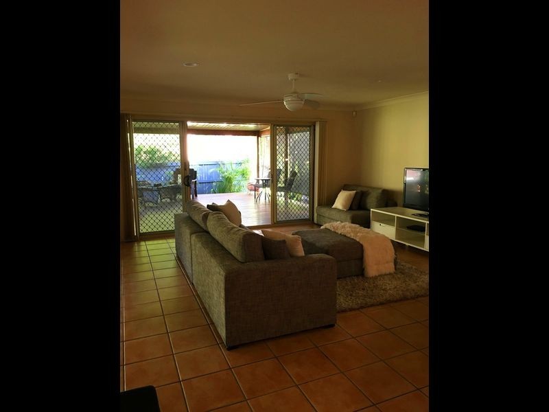 7 St Ives Circuit, Forest Lake QLD 4078